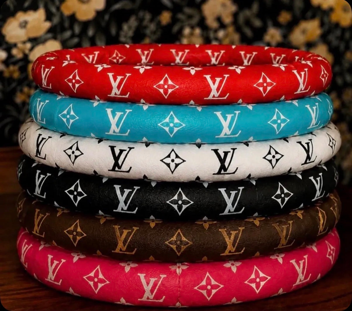 Steering wheel cover