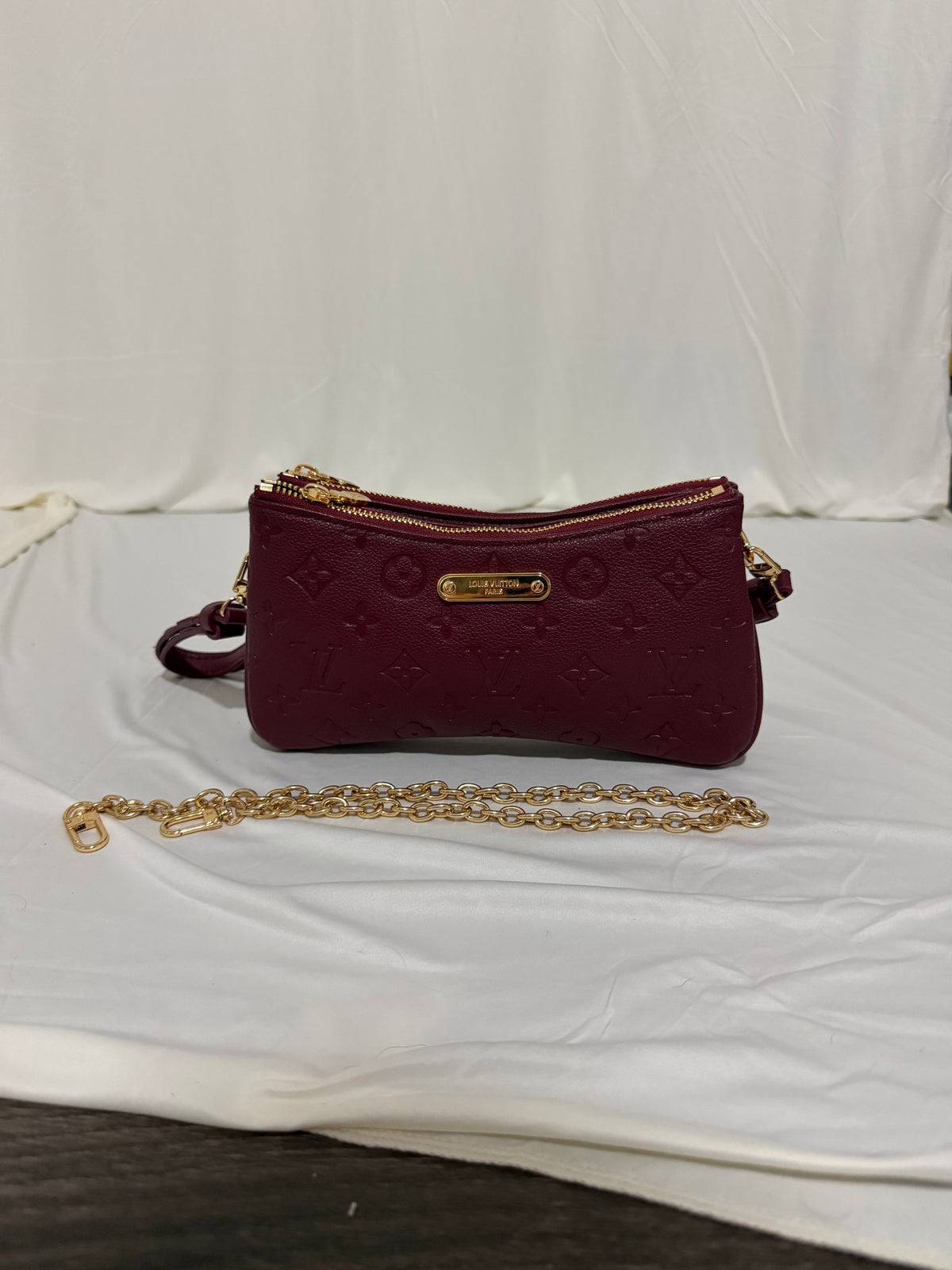 Pochette liv burgundy