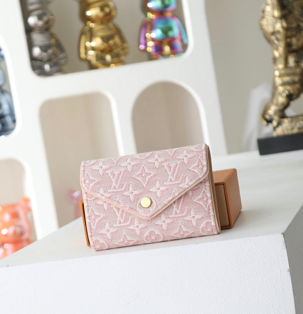 Pearl pink wallet