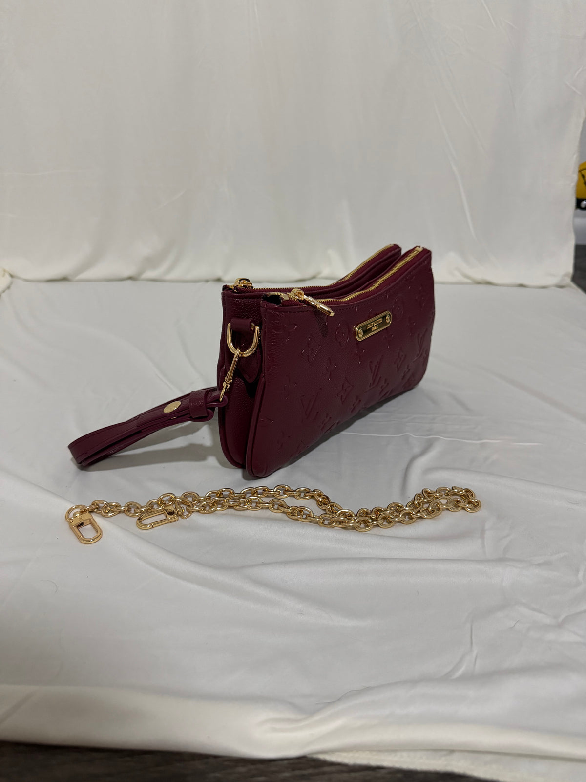 Pochette liv burgundy