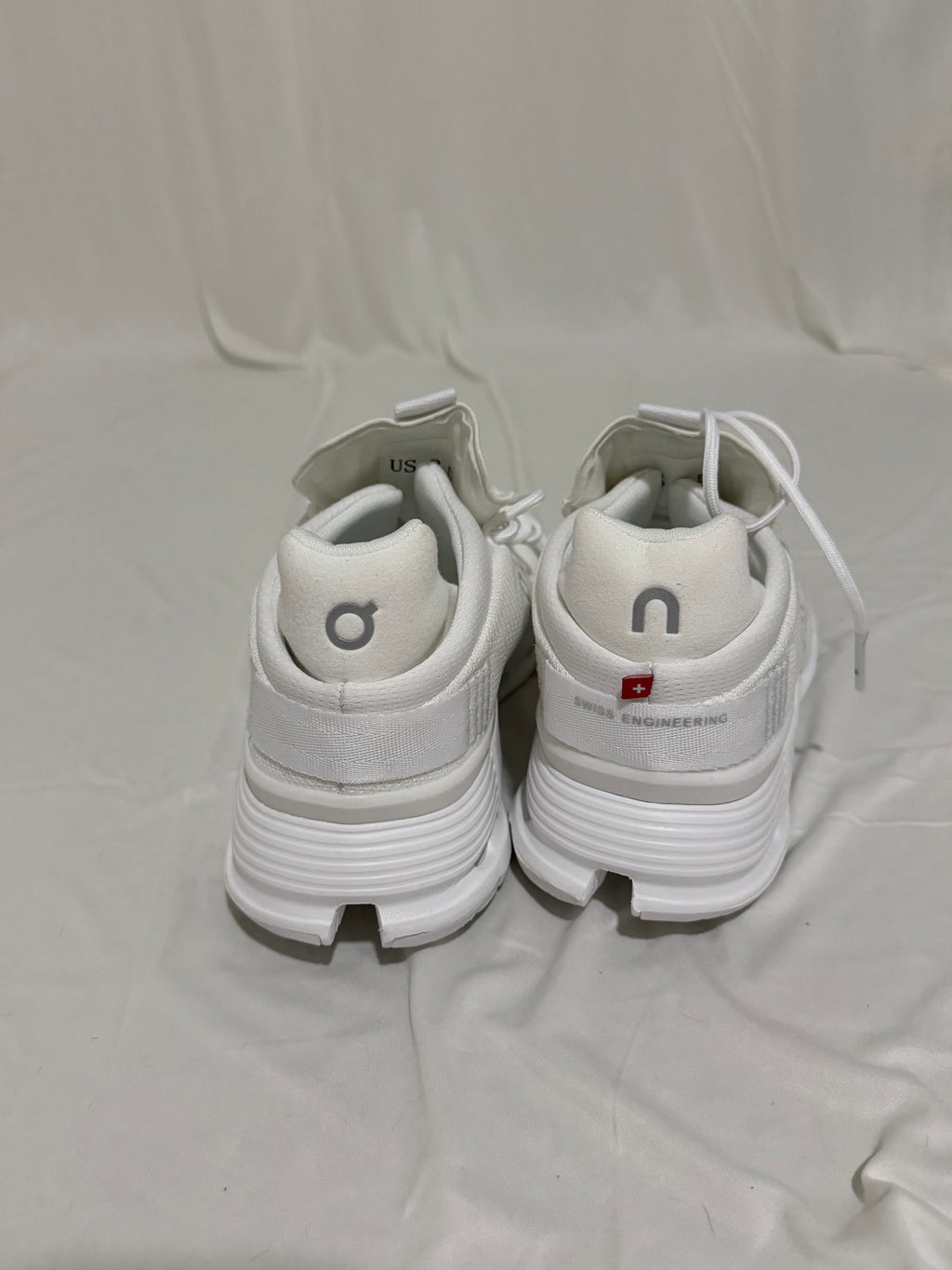 Women’s Onclouds size 8.5