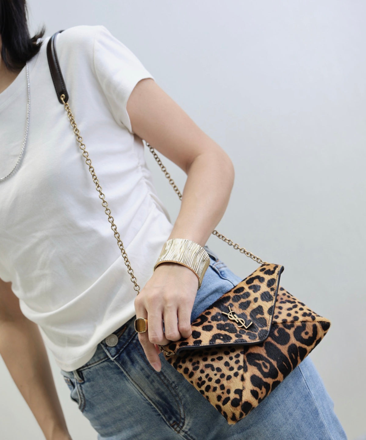 Leo purse